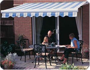 Whitehouse  Duncan Blinds - patio awnings - Store Banne