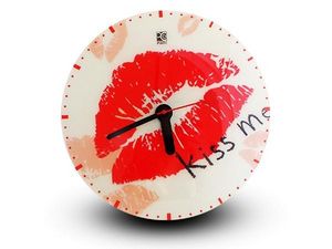 WHITE LABEL - horloge design avec inscription kiss me deco maiso - Horloge Murale