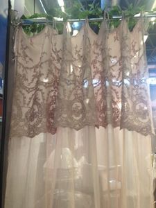  Lace curtain