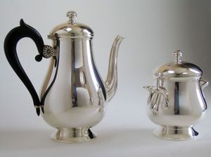MG et MONTIBERT -  - Teapot