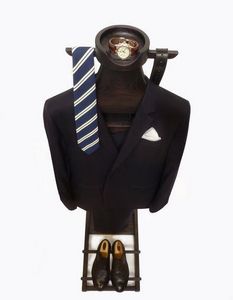 GENTLEMAN'S VALET COMPANY - the gentleman’s retainer - Clothes Hanger