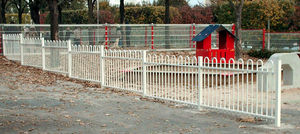DE COLONNA -  - Fence With An Openwork Design