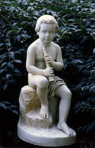 BARBARA ISRAEL GARDEN ANTIQUES - b. e. spence carved marble figure - Estatua